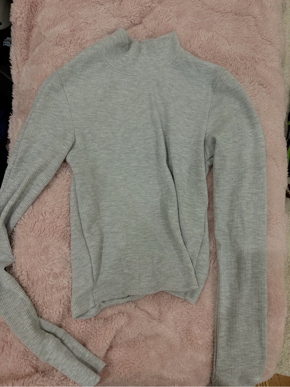 American Eagle Outfitters Light Gray Ribbed Mock Turtleneck Sweater